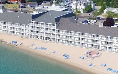 Photo 2 - Hamilton Inn Select Beachfront Mackinaw City