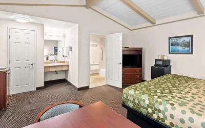 Photo 5 - SureStay Hotel by Best Western Castro Valley