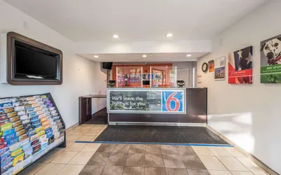 Photo 4 - Motel 6 Fairfield, CA - North