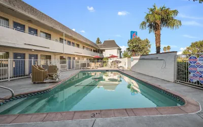 Photo 2 - Motel 6 Fairfield, CA - North