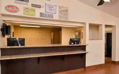 Photo 5 - Americas Best Value Inn & Suites Jackson, MI
