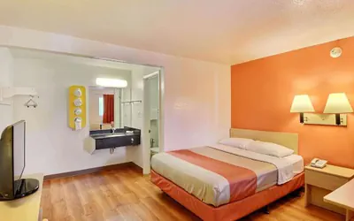 Photo 5 - Travelodge by Wyndham Brattleboro VT