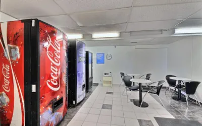 Photo 3 - Motel 6 Laredo, TX - North I-35