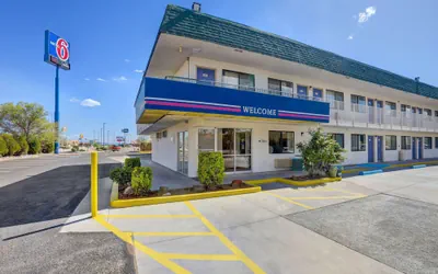 Photo 2 - Motel 6 Grants, NM
