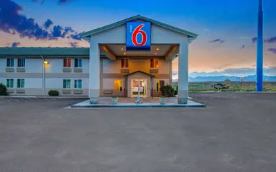 Photo 2 - Motel 6 Beaver, UT