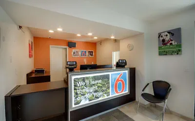 Photo 3 - Motel 6 Bellingham, WA