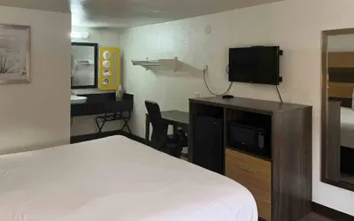 Photo 4 - Motel 6 Cross Lanes, WV - Goff Mountain Rd