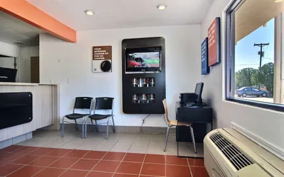 Photo 5 - Motel 6 Carlsbad, NM