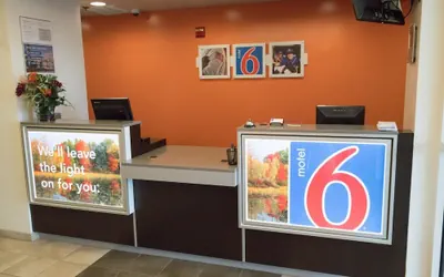 Photo 2 - Motel 6 Pottstown, PA