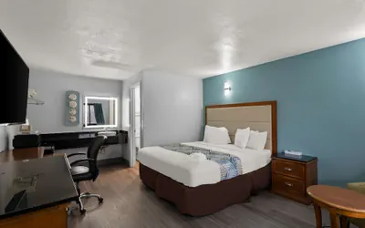 Photo 2 - Americas Best Value Inn Bangor