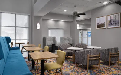 Photo 4 - Hampton Inn & Suites Roswell