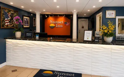 Photo 3 - Sunset Inn