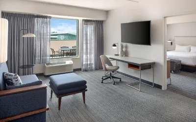 Photo 3 - Courtyard by Marriott Stamford Downtown