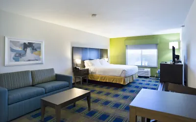 Photo 3 - Holiday Inn Express Hotel & Suites Vermillion by IHG