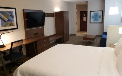 Photo 4 - Holiday Inn Express Hotel & Suites Weslaco by IHG