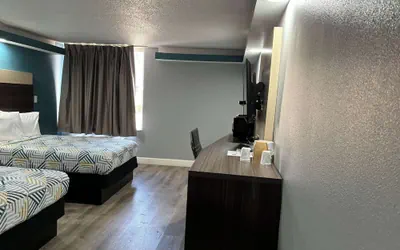 Photo 2 - Studio 6 Suites Memphis, TN – East Memphis