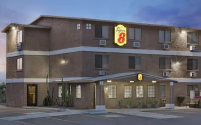 Photo 2 - Super 8 by Wyndham Lake Havasu City