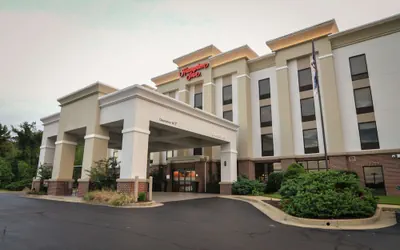 Photo 2 - Hampton Inn Ft Payne