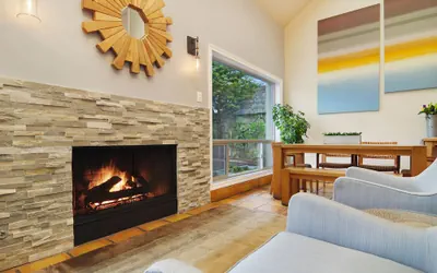 Photo 3 - Cypress Inn On Miramar Beach