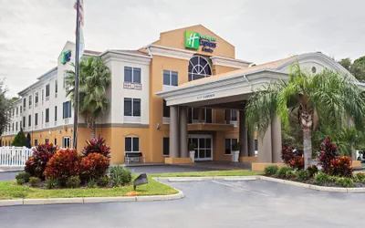 Holiday Inn Express Hotel & Suites Tavares - Leesburg by IHG