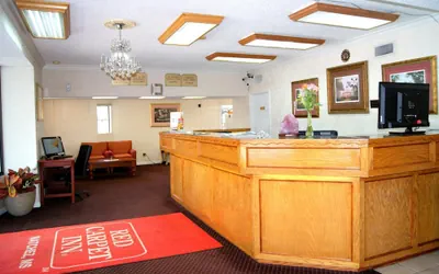 Photo 4 - Red Carpet Inn