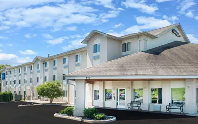 Photo 2 - Baymont by Wyndham Rolla
