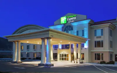 Photo 2 - Holiday Inn Express & Suites Carson City by IHG