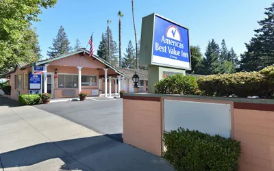 Photo 2 - Americas Best Value Inn Sky Ranch Palo Alto