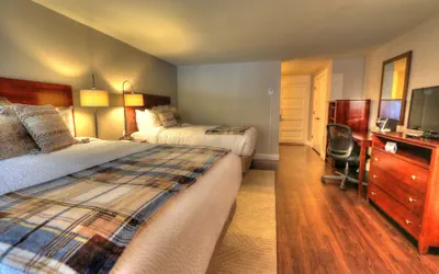 Photo 5 - River Edge Inn