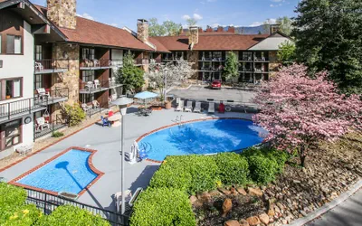 Photo 2 - River Edge Inn