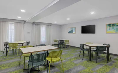 Photo 3 - Spark by Hilton Fredericksburg Southpoint
