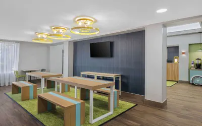 Photo 5 - Spark by Hilton Fredericksburg Southpoint