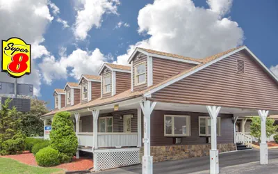 Photo 2 - Super 8 by Wyndham Christiansburg