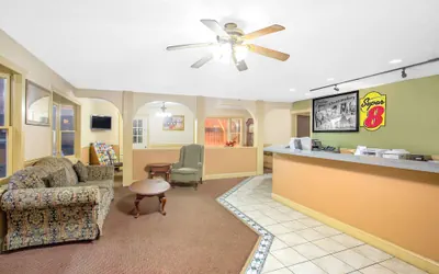 Photo 4 - Super 8 by Wyndham Christiansburg