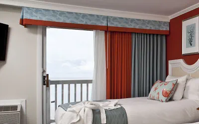 Photo 3 - Surfside Hotel and Suites