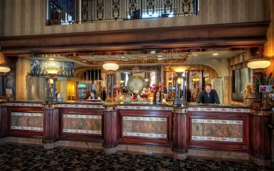 Photo 5 - Garden Place Hotel