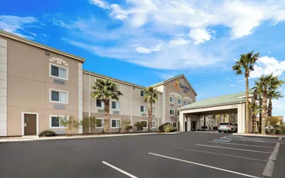 Photo 2 - Comfort Inn Tucson Central