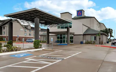 Photo 2 - Motel 6 Pharr, TX