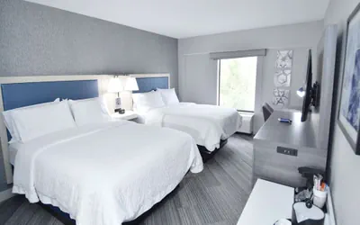 Photo 4 - Hampton Inn Auburn
