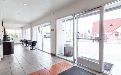 Photo 5 - Motel 6 Long Beach, CA - International City