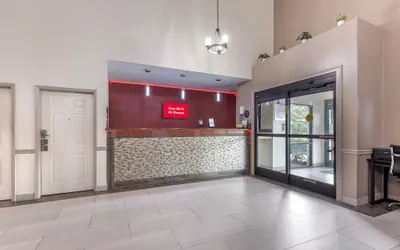 Photo 3 - Red Roof Inn & Suites Clinton, MS