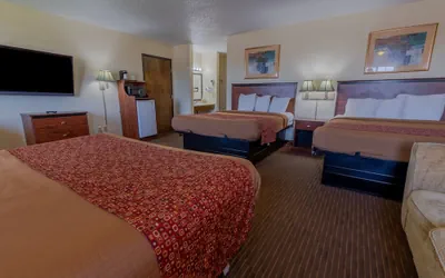 Photo 4 - Thunderbird Lodge