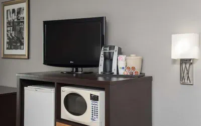 Photo 2 - Holiday Inn Express Hotel & Suites Danville by IHG