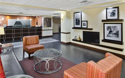Photo 4 - Hampton Inn Hinesville