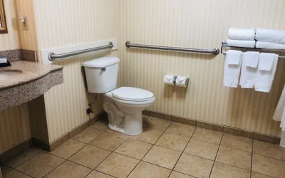Photo 5 - Hampton Inn Lewisburg