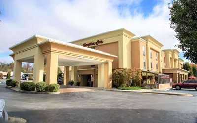 Photo 2 - Hampton Inn Lewisburg