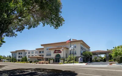 Photo 2 - Hampton Inn & Suites Mountain View