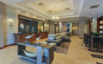 Photo 3 - DoubleTree by Hilton Bay City - Riverfront