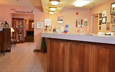 Photo 4 - Our Guest Inn and Suites - Downtown