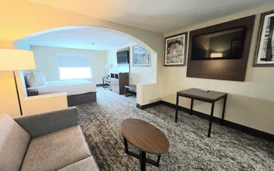 Photo 4 - Best Western Casa Villa Suites